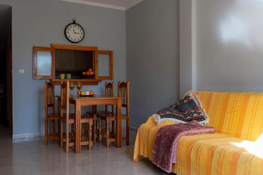 Casa Amy - Zona Naturista Playas de Vera エクステリア 写真