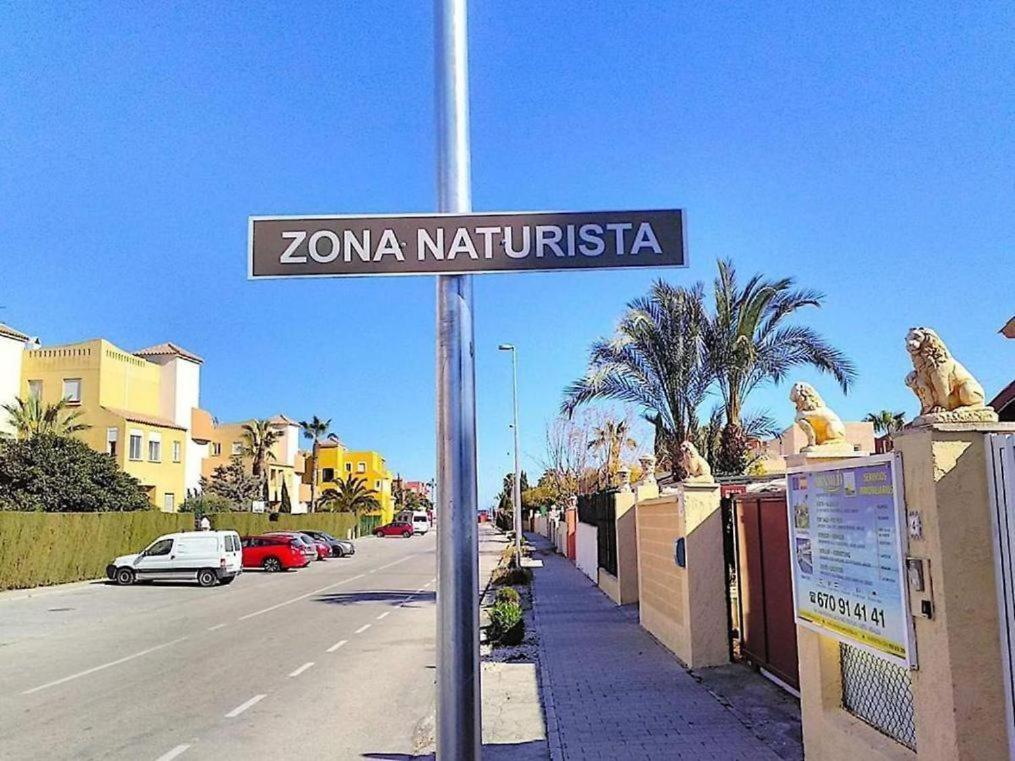 Casa Amy - Zona Naturista Playas de Vera エクステリア 写真